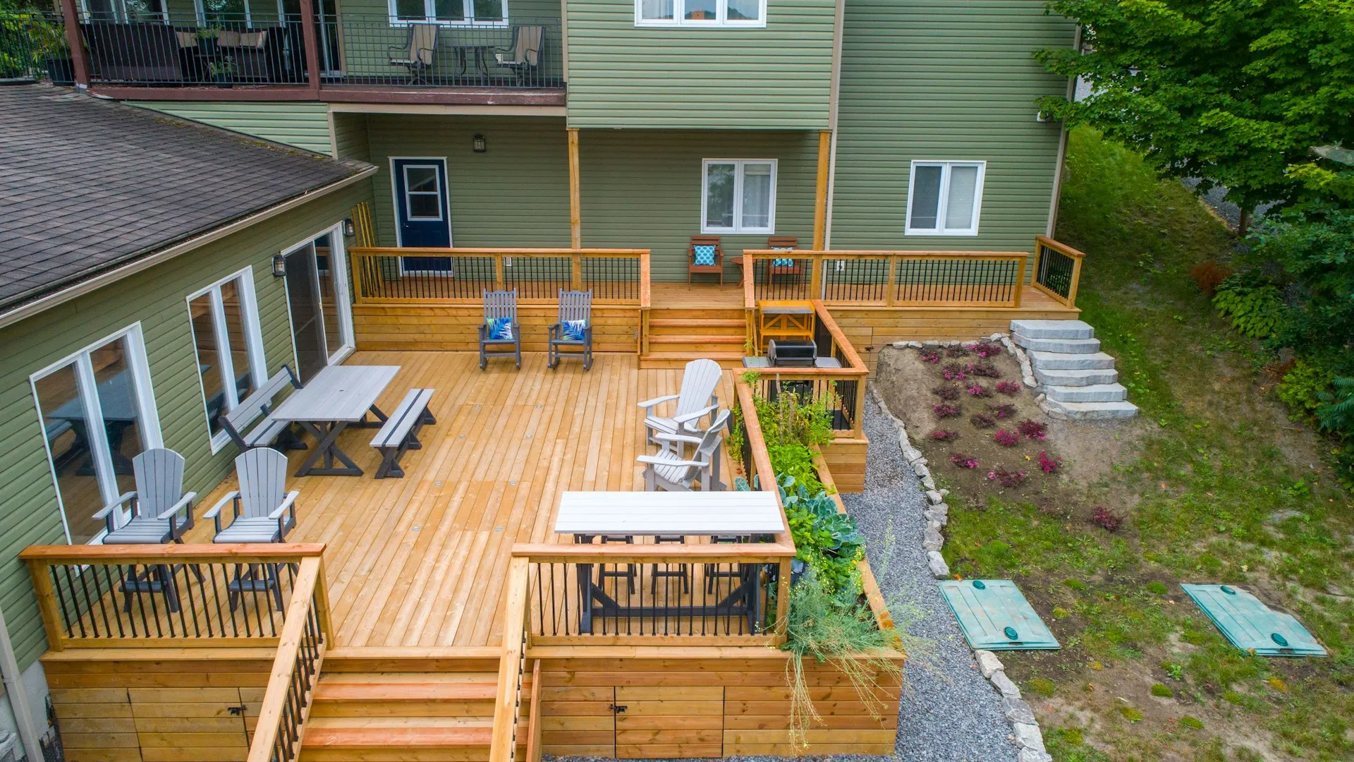 Deck builders in Santa Paula, CA by Master Construction