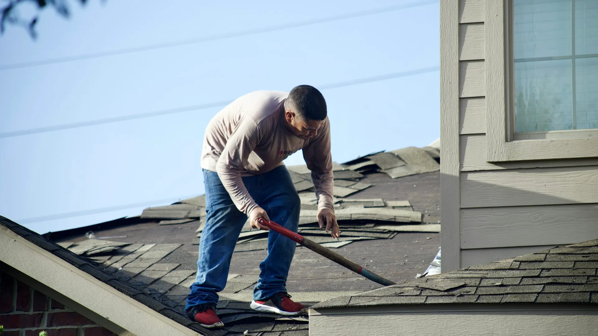 Roofing contractor in Ojai, CA by Master Construction